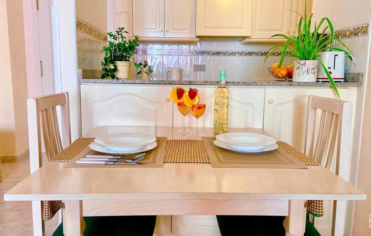 Beautiful Apartment Near Playa De Los Locos Torrevieja Luaran gambar