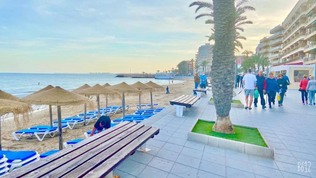 Beautiful Apartment Near Playa De Los Locos Torrevieja Luaran gambar