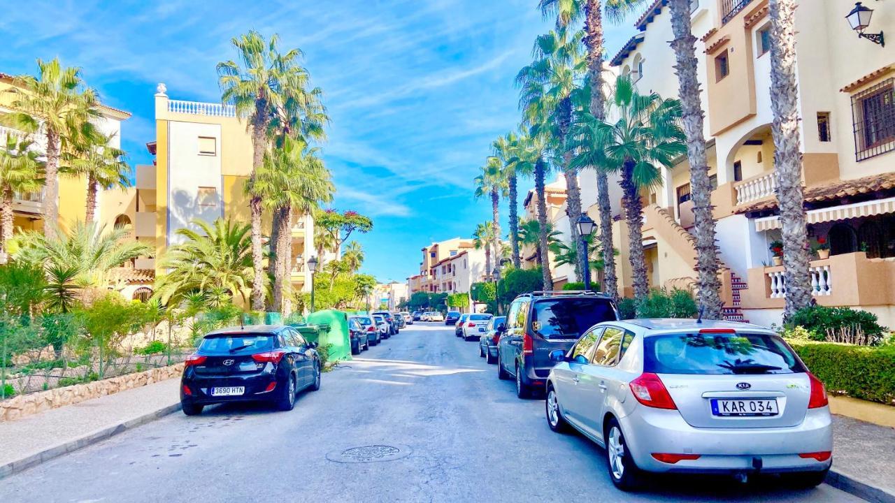 Beautiful Apartment Near Playa De Los Locos Torrevieja Luaran gambar