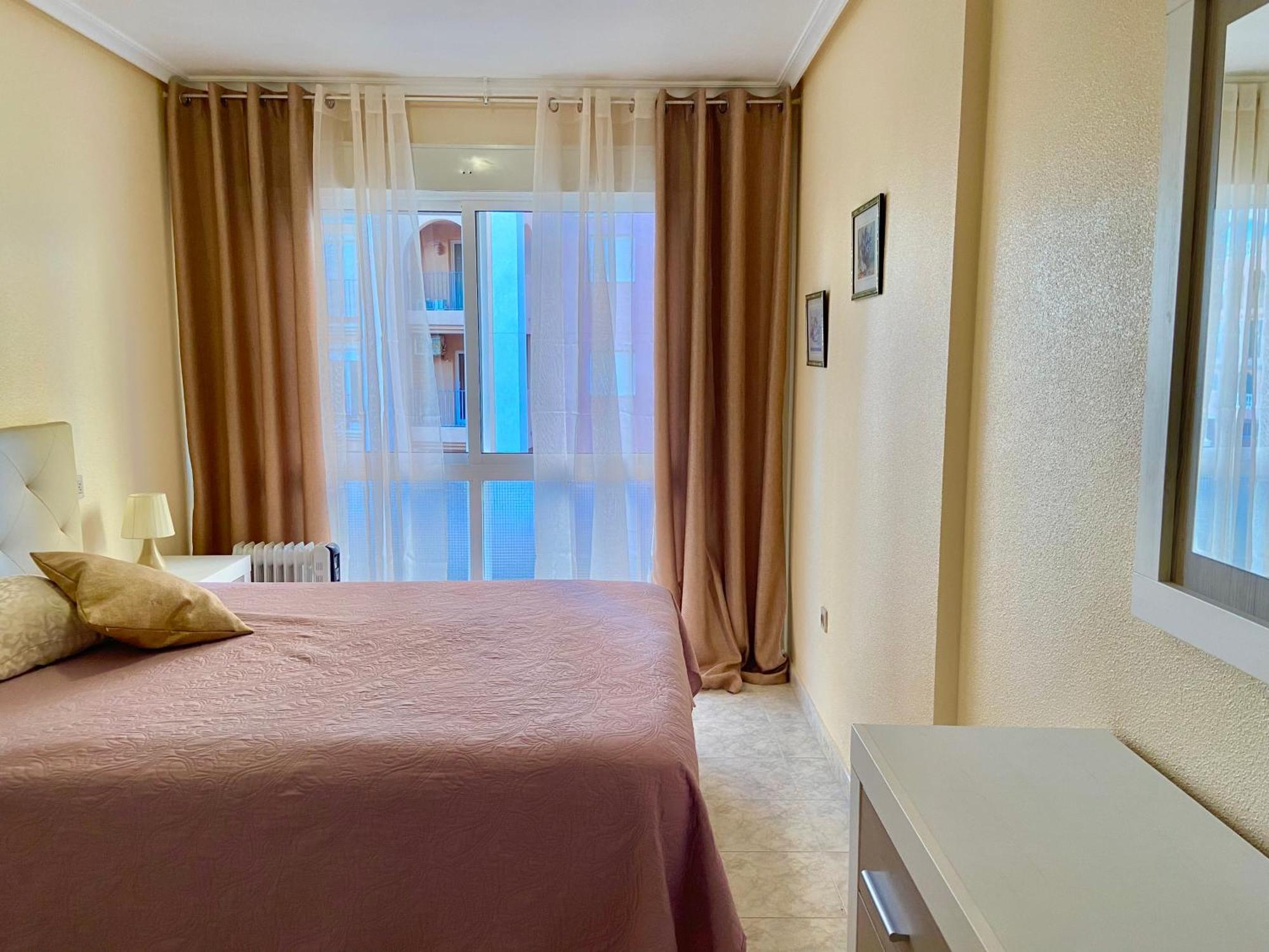 Beautiful Apartment Near Playa De Los Locos Torrevieja Luaran gambar